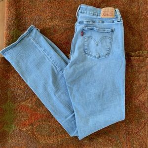 women’s levi jeans